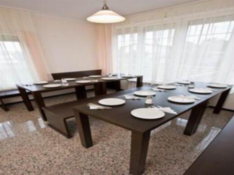 Hotel Orlando Sofya Restoran fotoğraf